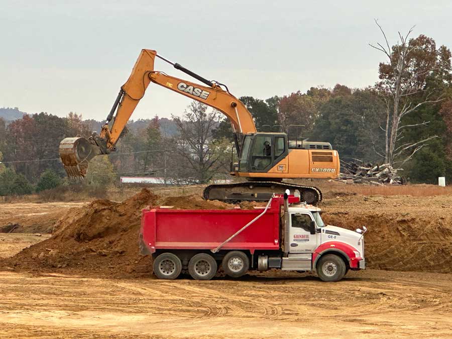 Topsoil Delivery in East Tennessee | Grindell Trucking